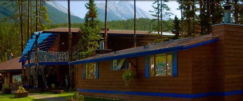 Sunwapta Falls Rocky Mountain Lodge Jasper Exterior photo